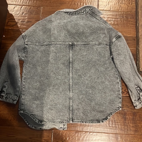 Carly Jean Los Angeles Harrison Gray Jean Jacket - Picture 5 of 5